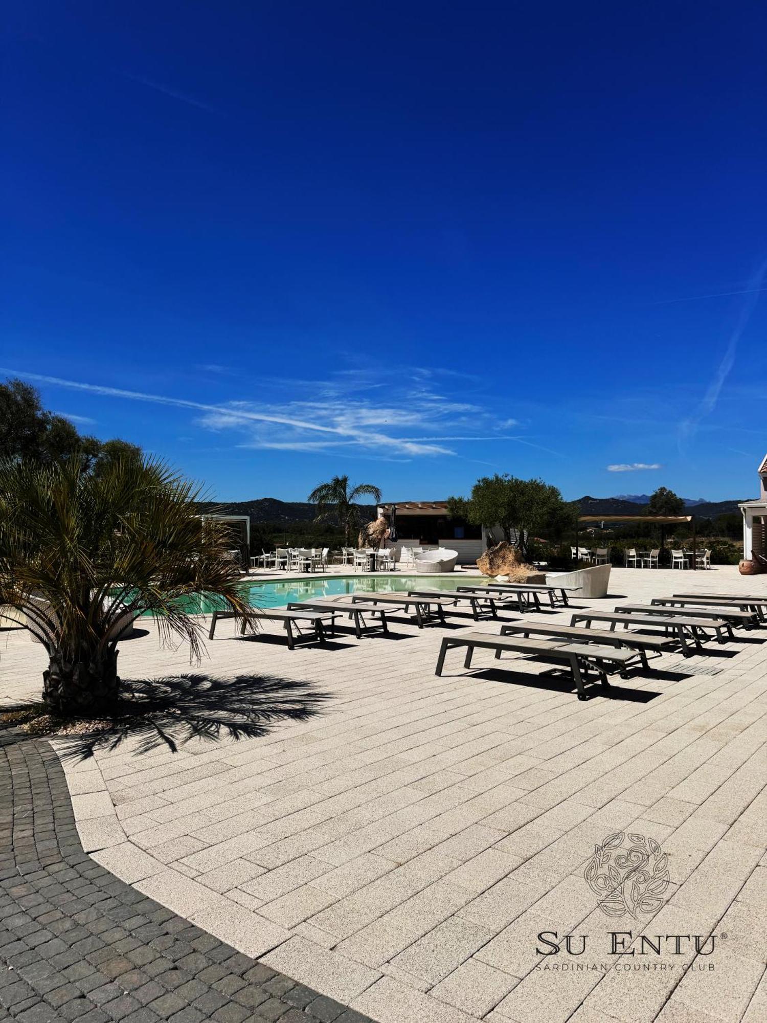 Отель Su Entu Sardinian Country Club Ольбия Экстерьер фото